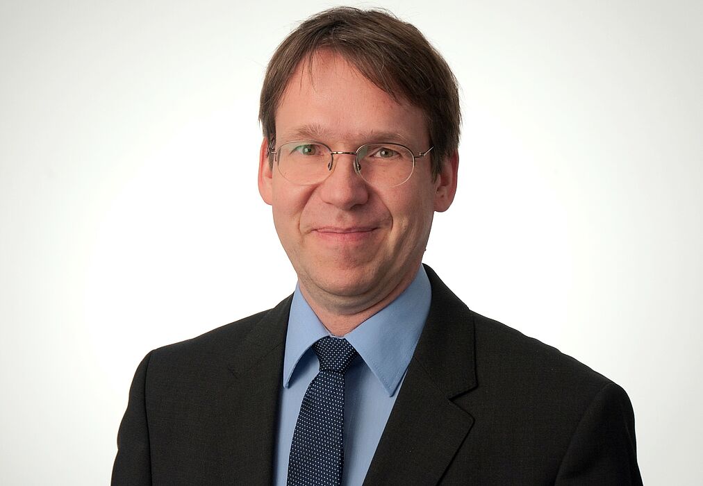 Foto (Universität Paderborn): Prof. Dr. Carsten Schulte von der Universität Paderborn.
