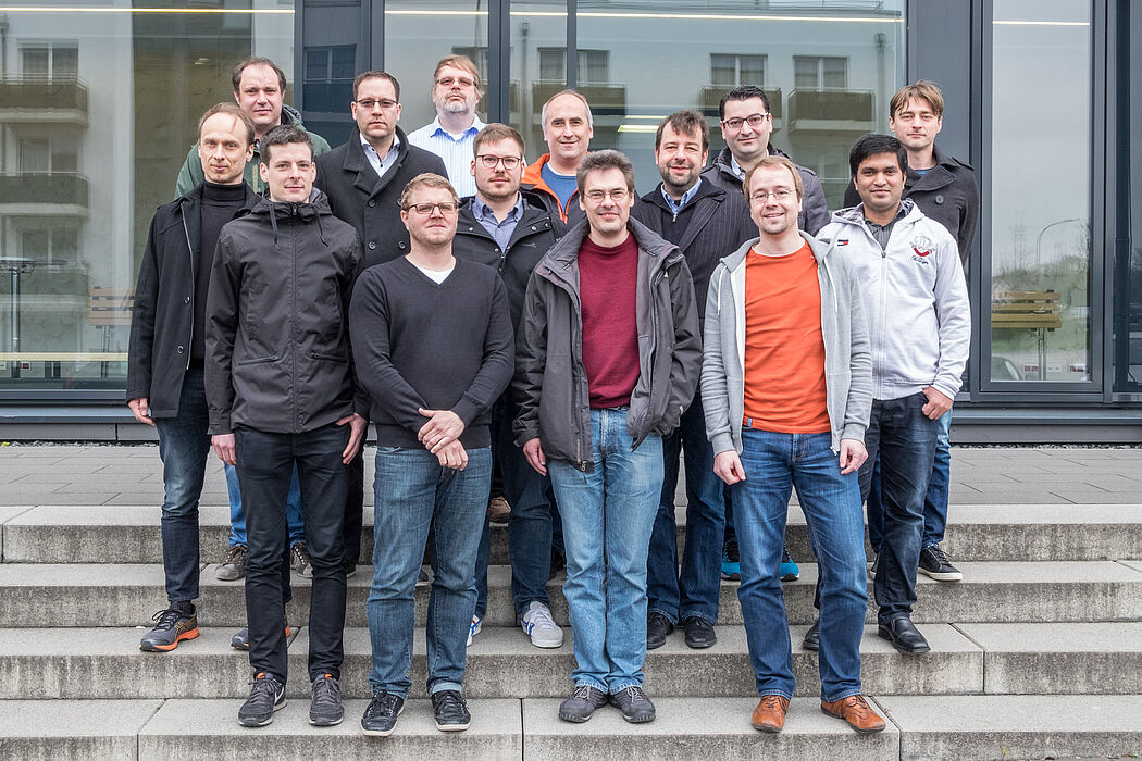 Foto (Universität Paderborn, Gavin Vaz): Gruppenbild vom ersten HighPerMeshes-Konsortiumstreffen.